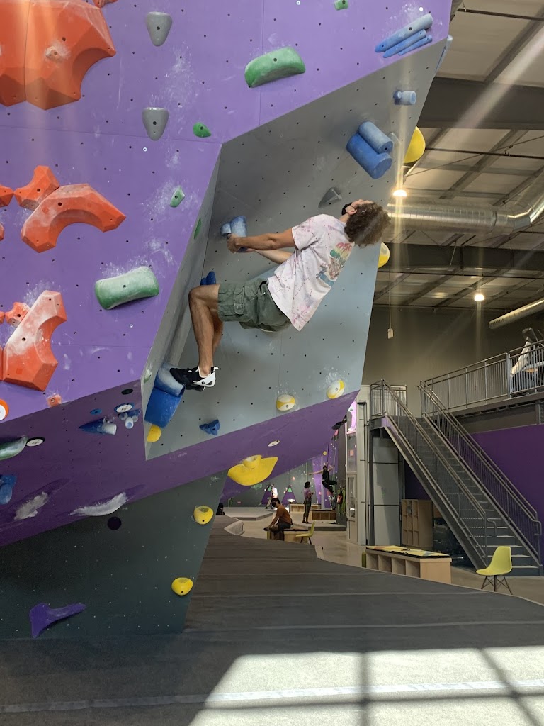  DYNO Detroit Climbing