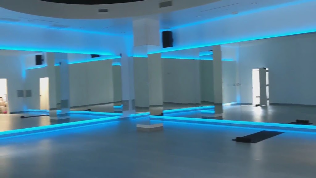  Dose Yoga and Smoothie Bar