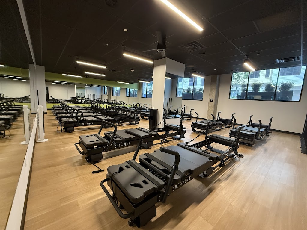  Cut + Flow Studio Lynnwood