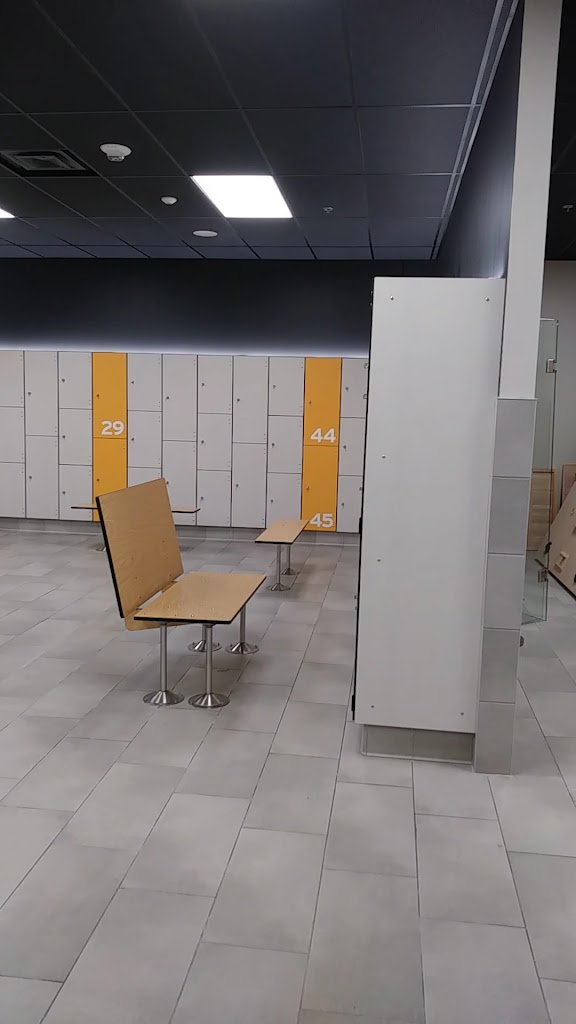  Crunch Fitness - Canton