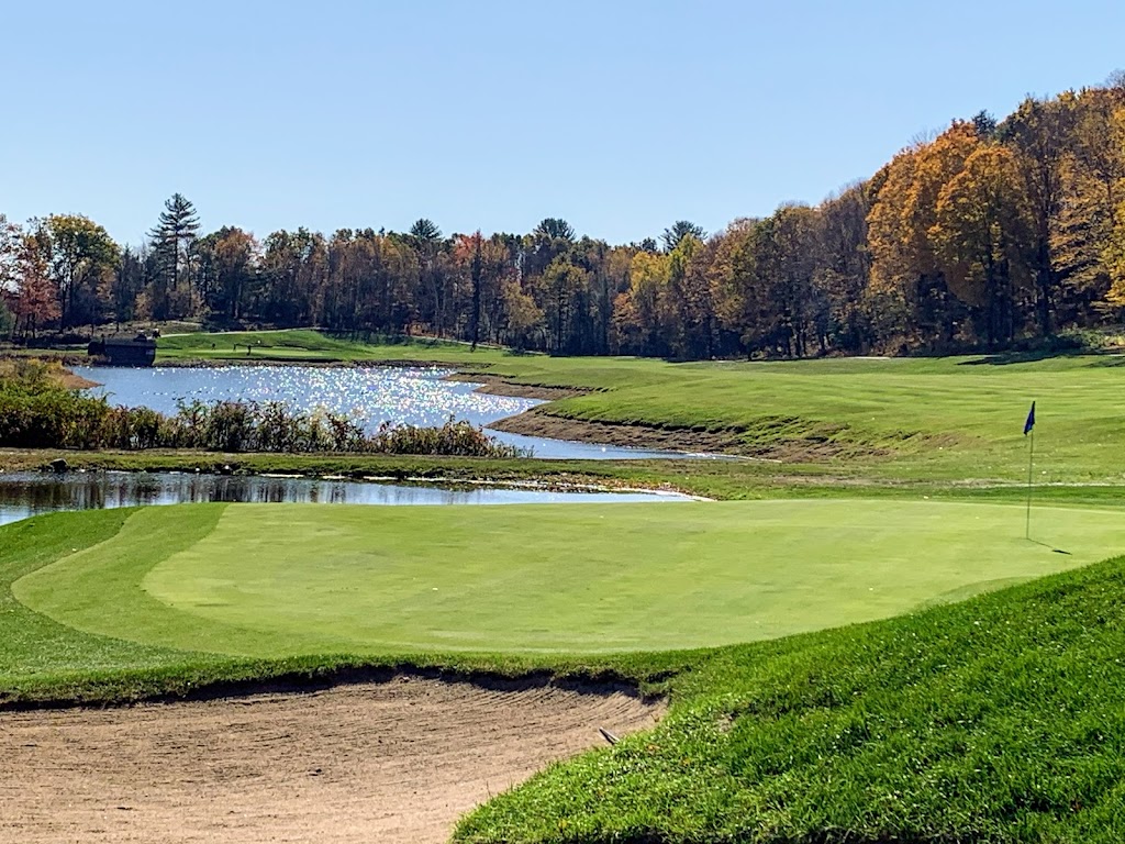  Crumpin-Fox Club : 18 Hole Golf Course Bernardston, MA