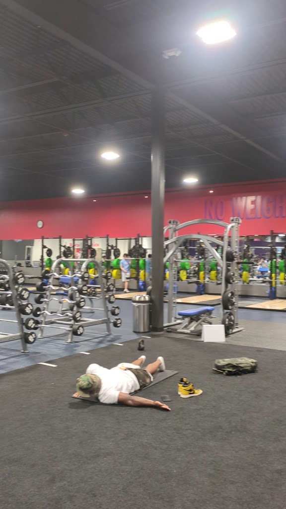  Crunch Fitness - Newark