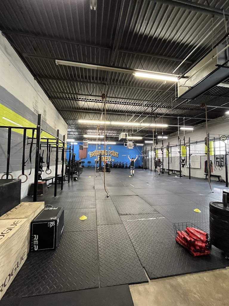  Breaking Point Fitness - CrossFit Ridge Ave