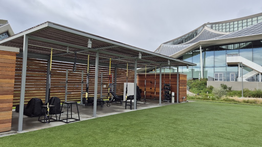 Google Bay View Turf Gym