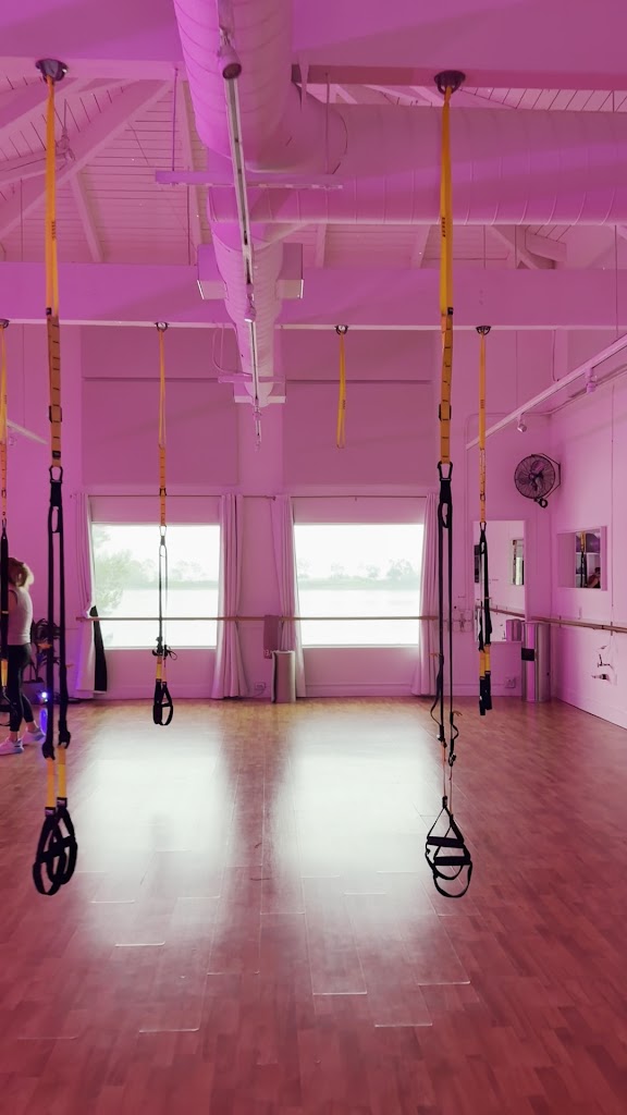  BarreWell Fitness Studio