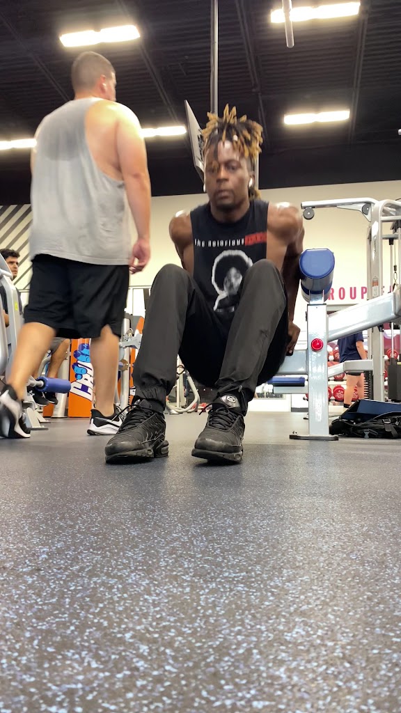  Crunch Fitness - Round Rock