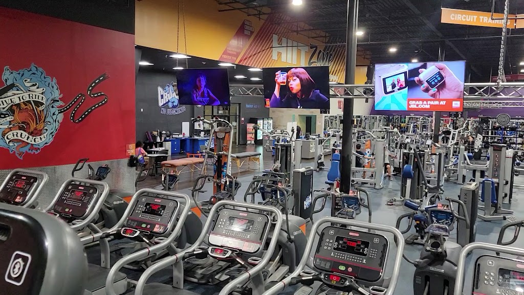  Crunch Fitness - Sarasota Bee Ridge