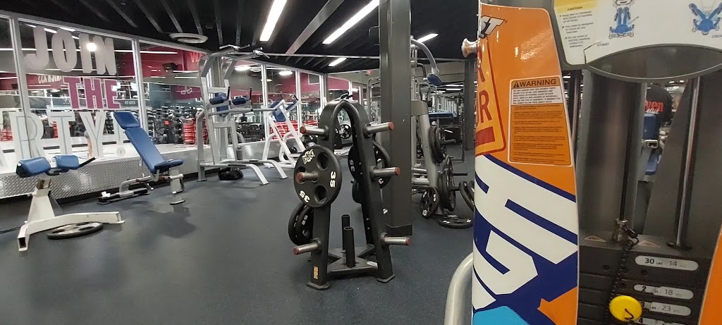  Crunch Fitness - Northridge