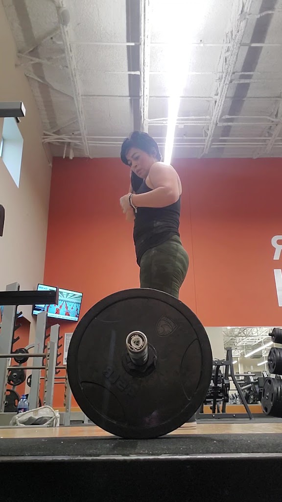  Gold's Gym San Antonio Valley Hi