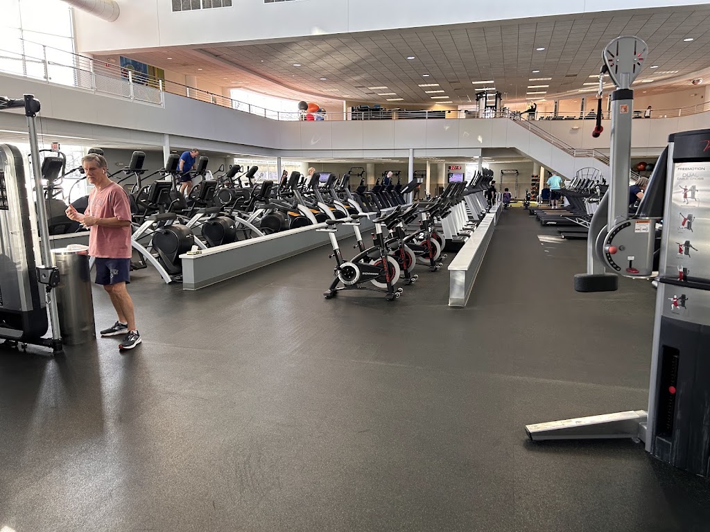  Endeavor Health Fitness & Wellness Center – NCH