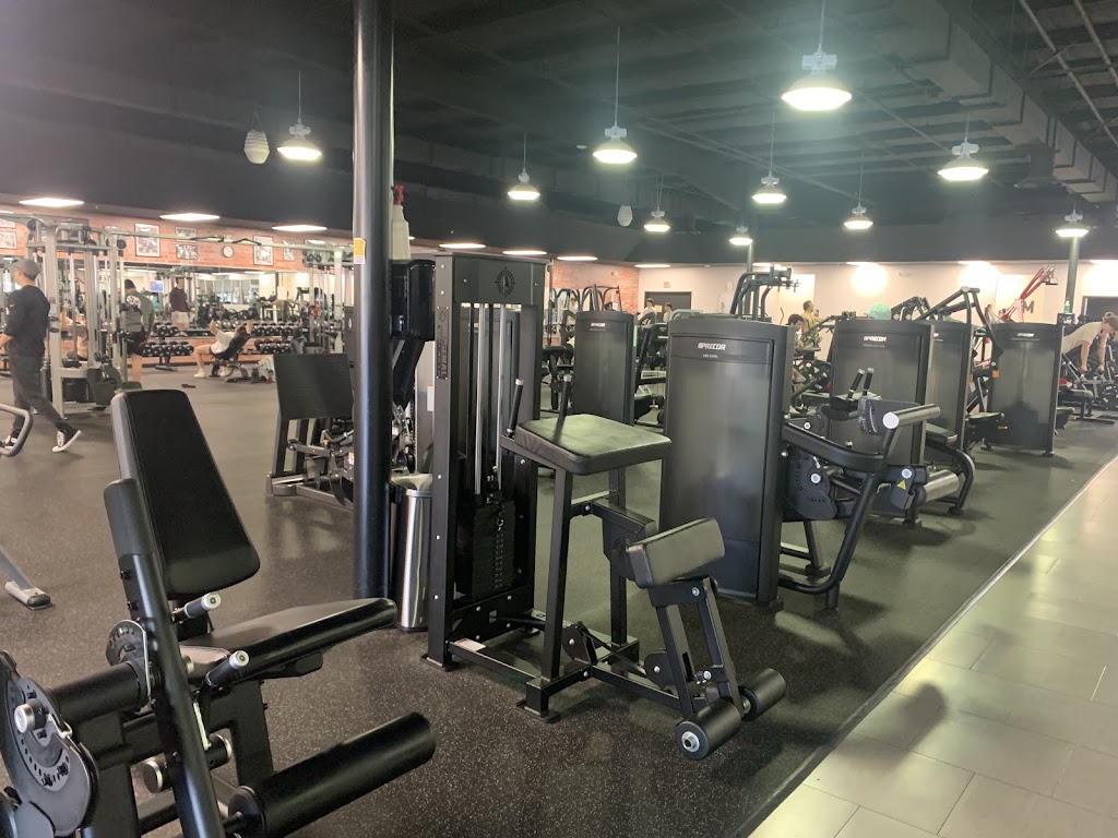  Gold's Gym Chapel Hill