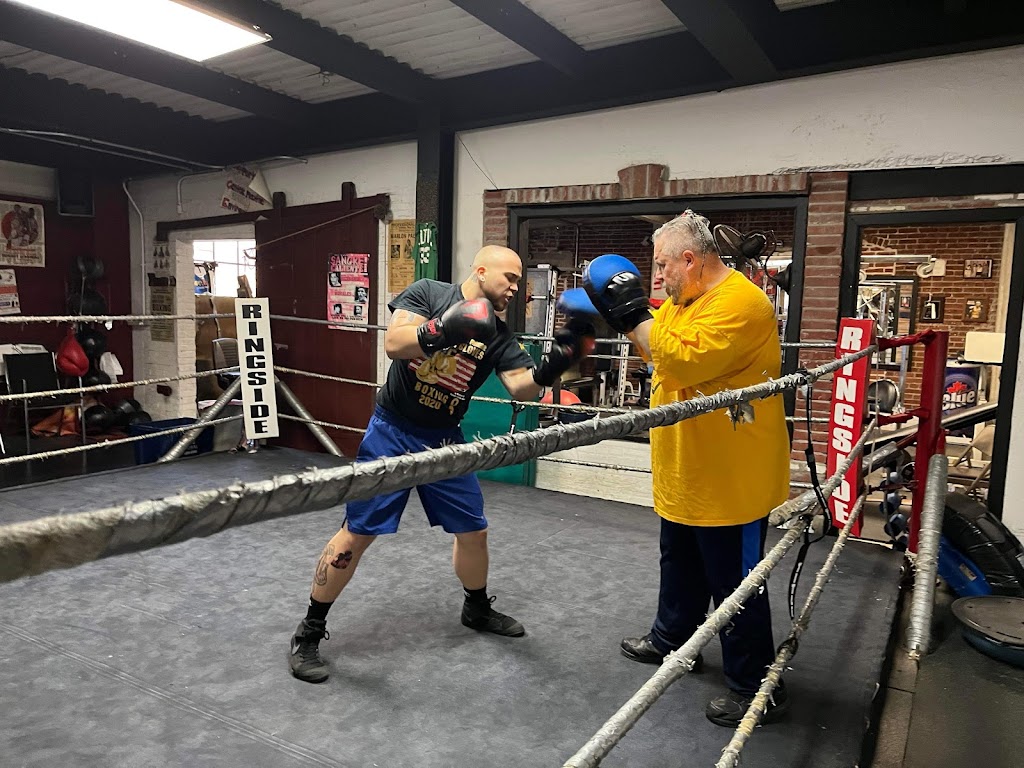  Finefrock & Stumpf Golden Gloves Center