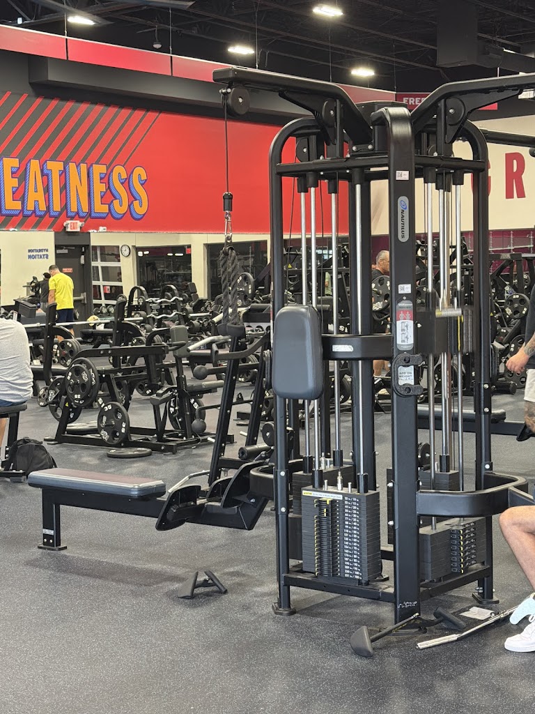  Crunch Fitness - Coral Ridge