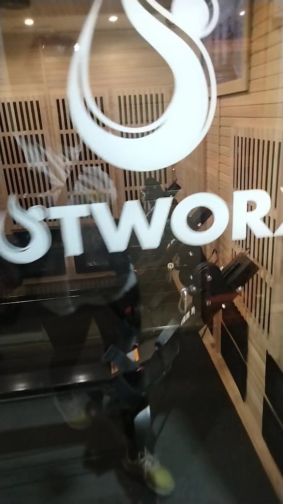  HOTWORX - Melbourne, FL - Space Coast