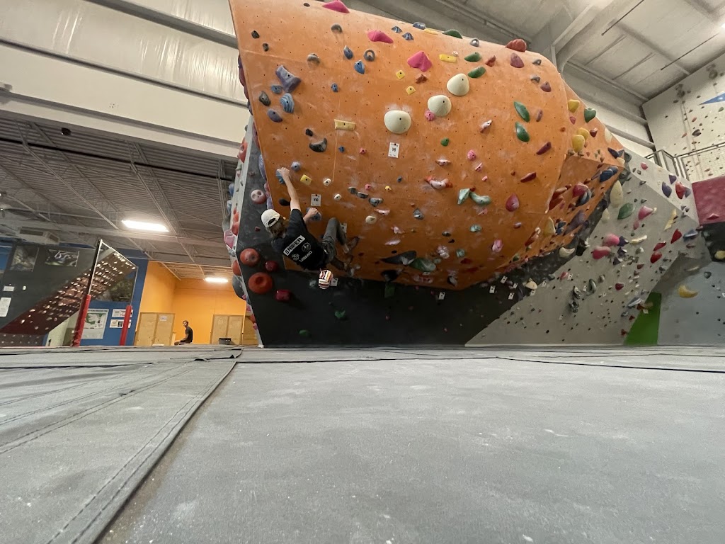  Inner Peaks South End