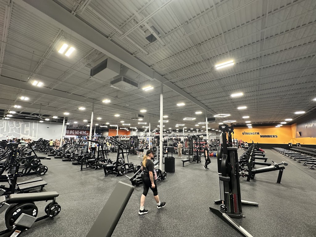  Crunch Fitness - St. Peters