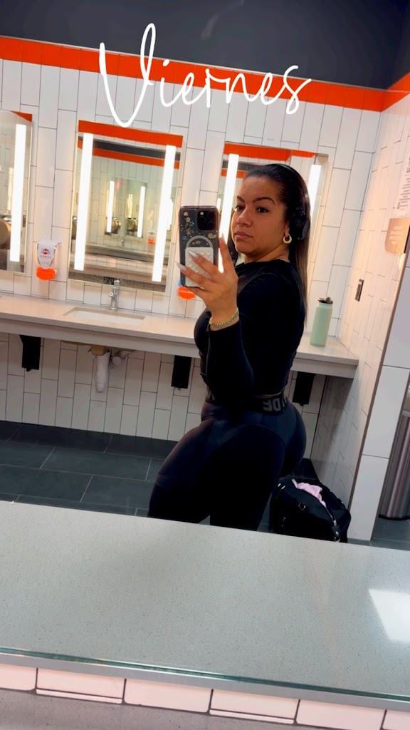  Crunch Fitness - Kirkwood