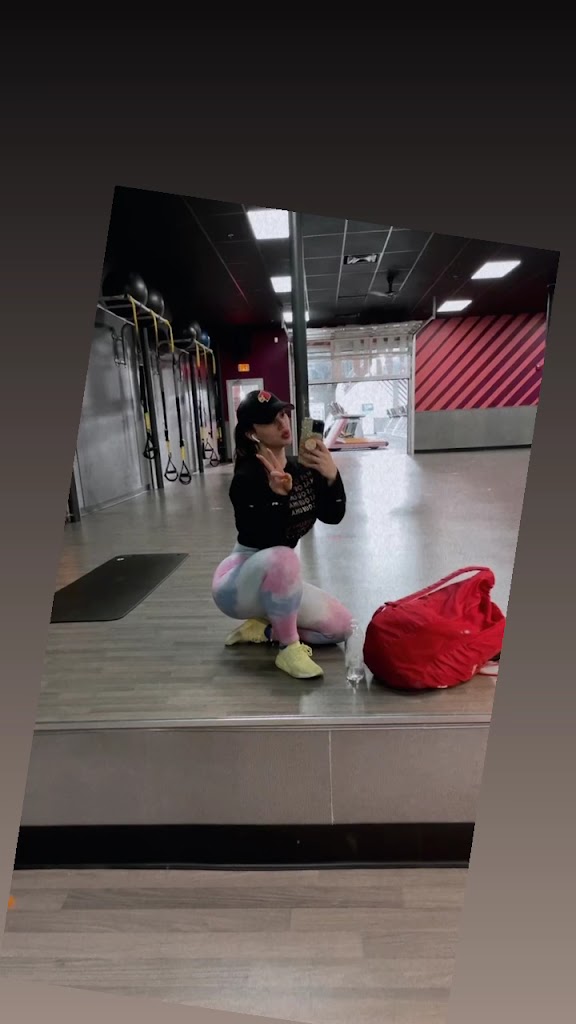  Crunch Fitness - Dixie