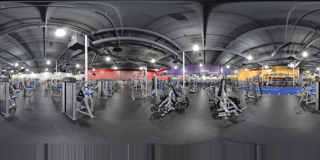  Crunch Fitness - Upland