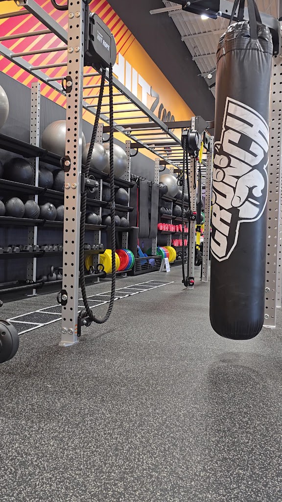  Crunch Fitness - Cedar Hill