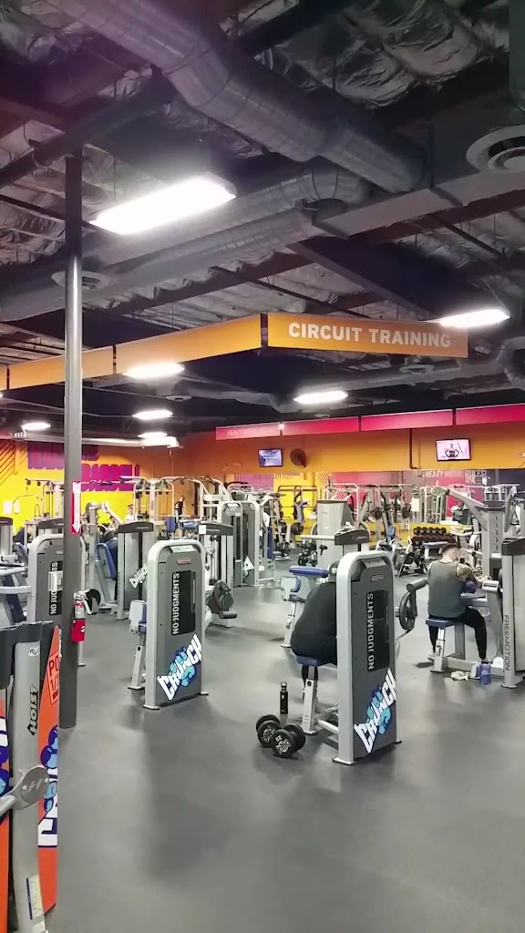  Crunch Fitness - Placentia