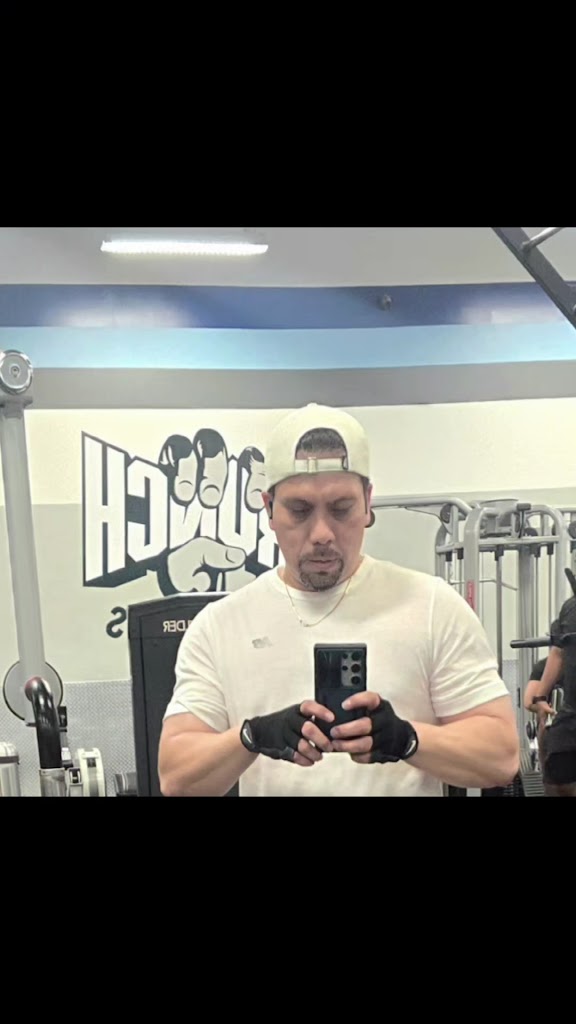  Crunch Fitness - Long Beach