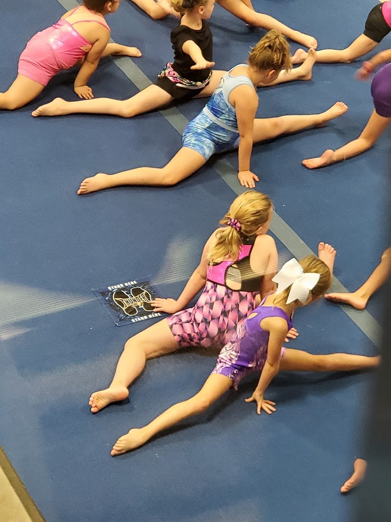  Thunder Elite Cheerleading,Gymnastics and Dance