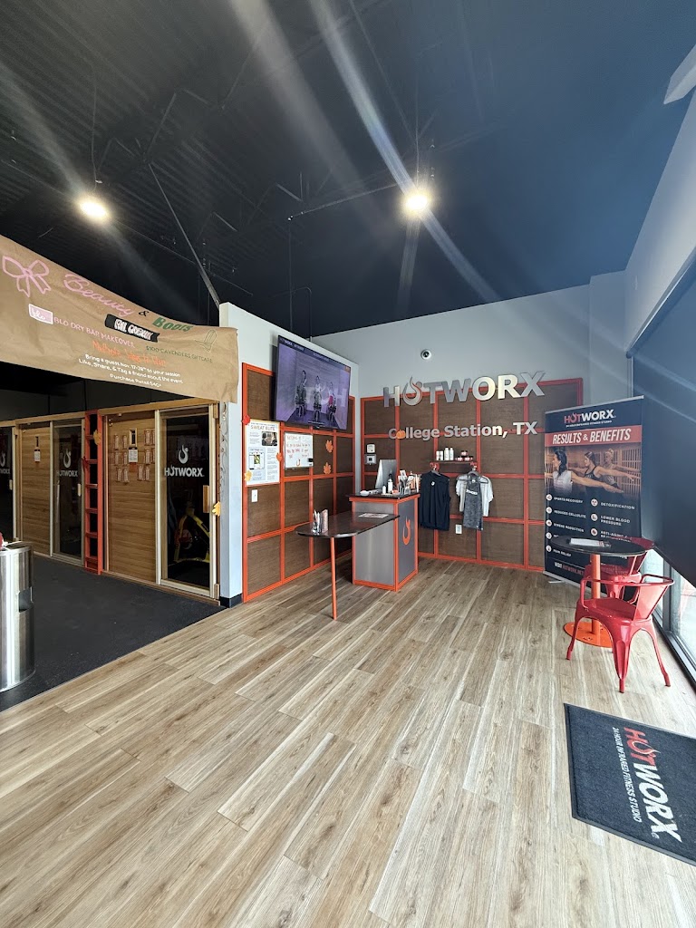  HOTWORX - College Station, TX - South