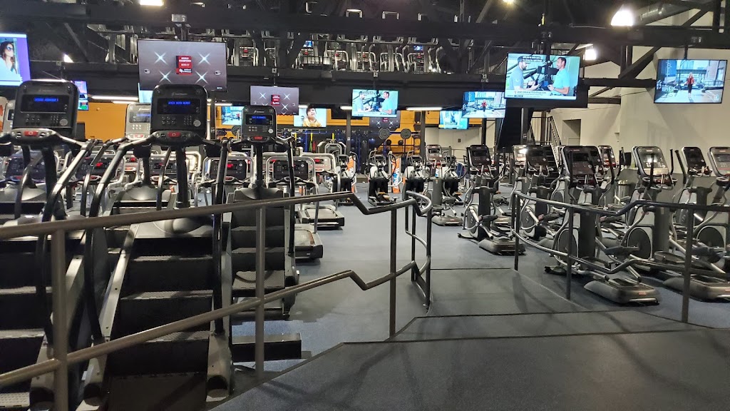  Crunch Fitness - Amityville