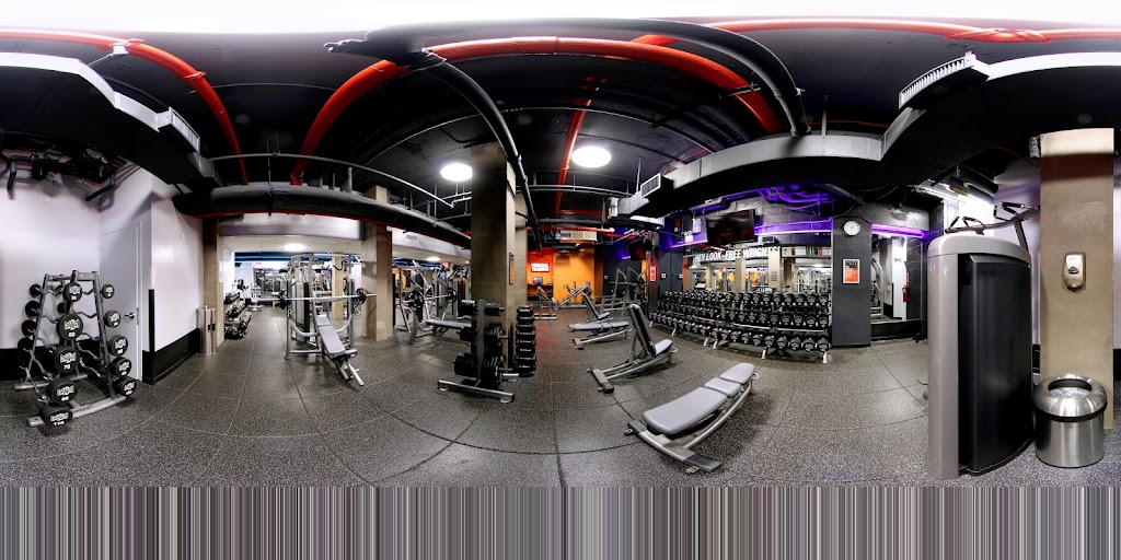  Crunch Fitness - 66th Street
