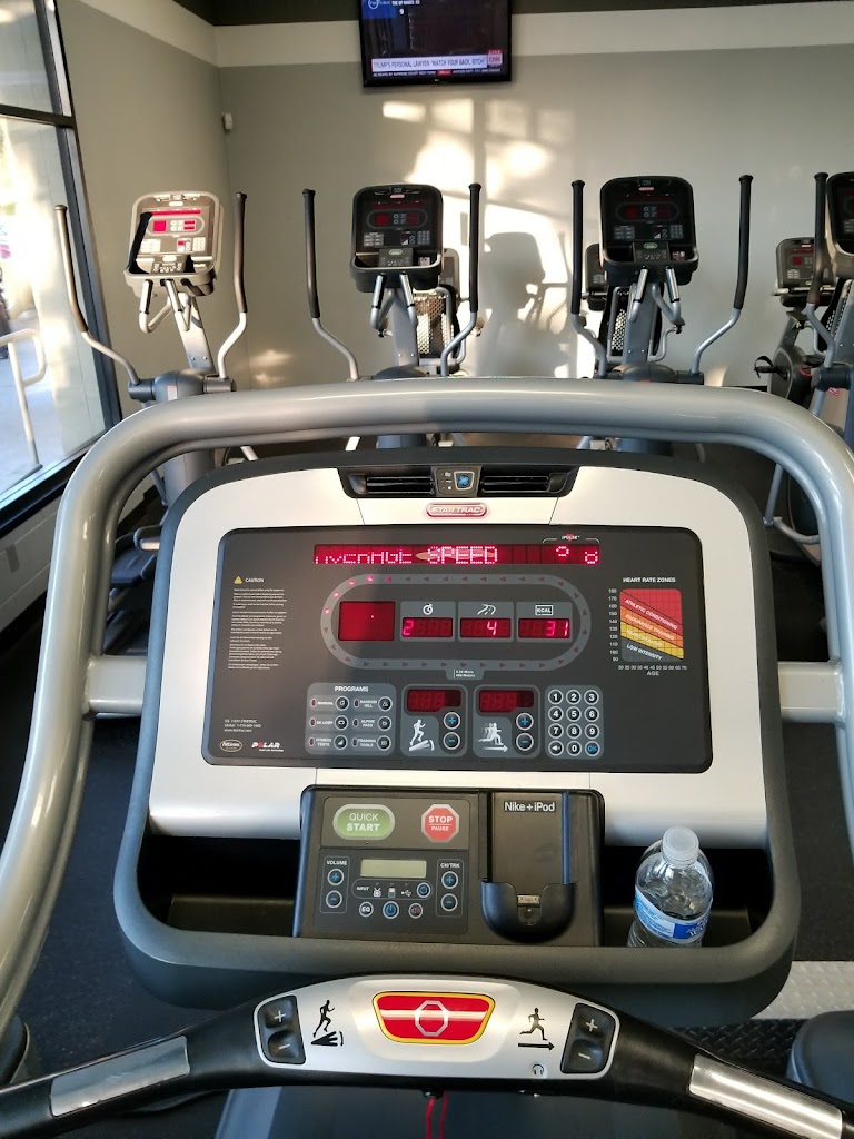  Crunch Fitness - Hemet