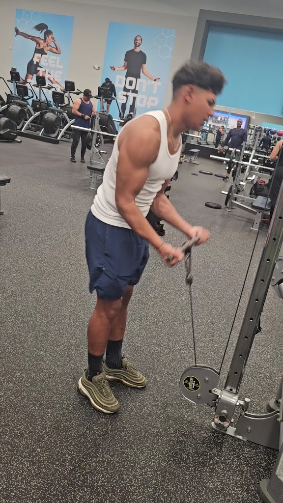  CLUB4 Fitness Harvey