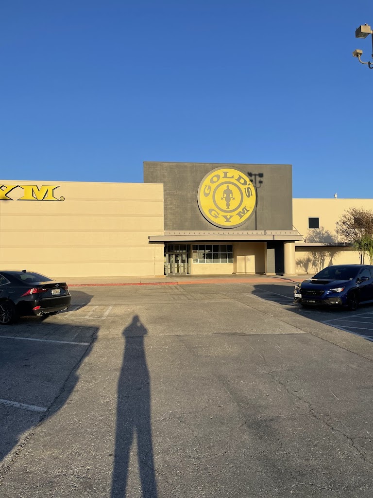  Gold's Gym San Antonio Valley Hi