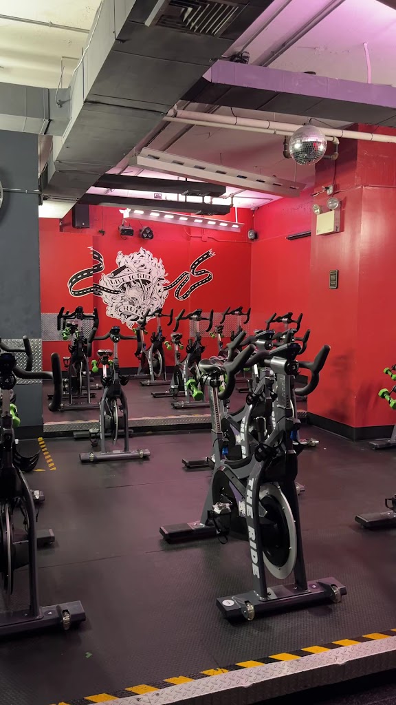  Crunch Fitness - 59th Street