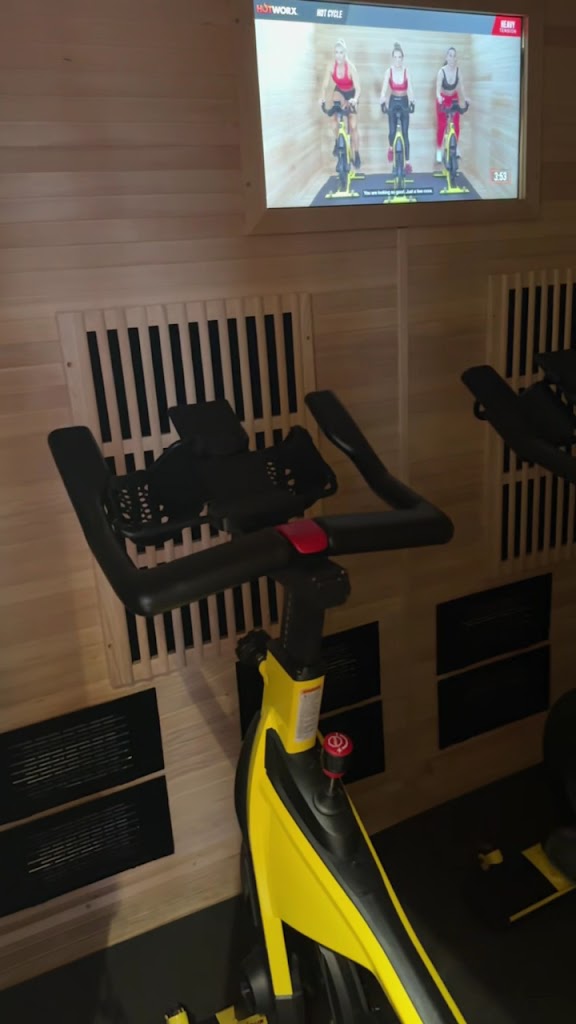  HOTWORX - Edmond, OK - Spring Creek Village