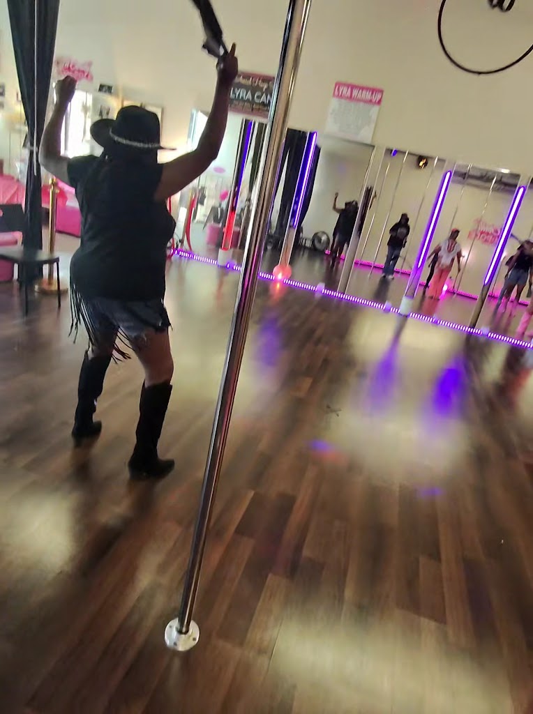 Fit Candy Studio: Pole Dance, Stretch, Line Dancing, Aerial Hoop & Fun Fitness for Women 18+
