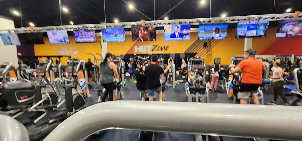  Crunch Fitness - Regency Park