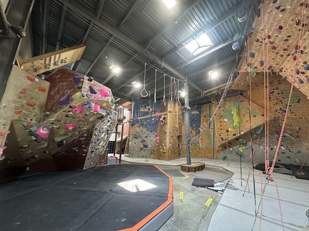  Petra Cliffs Climbing Center & Mountaineering School