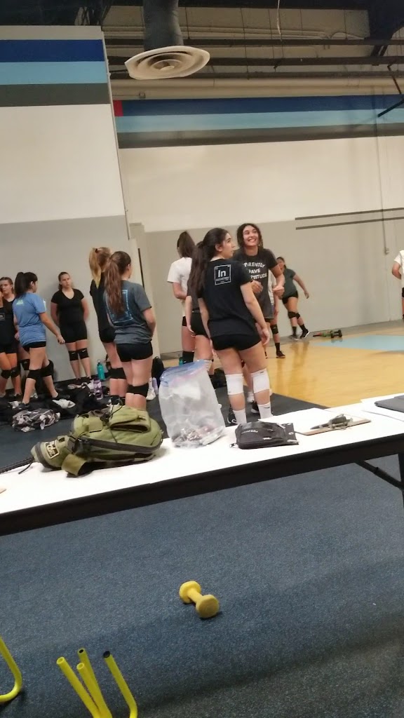  Crunch Fitness - Chatsworth