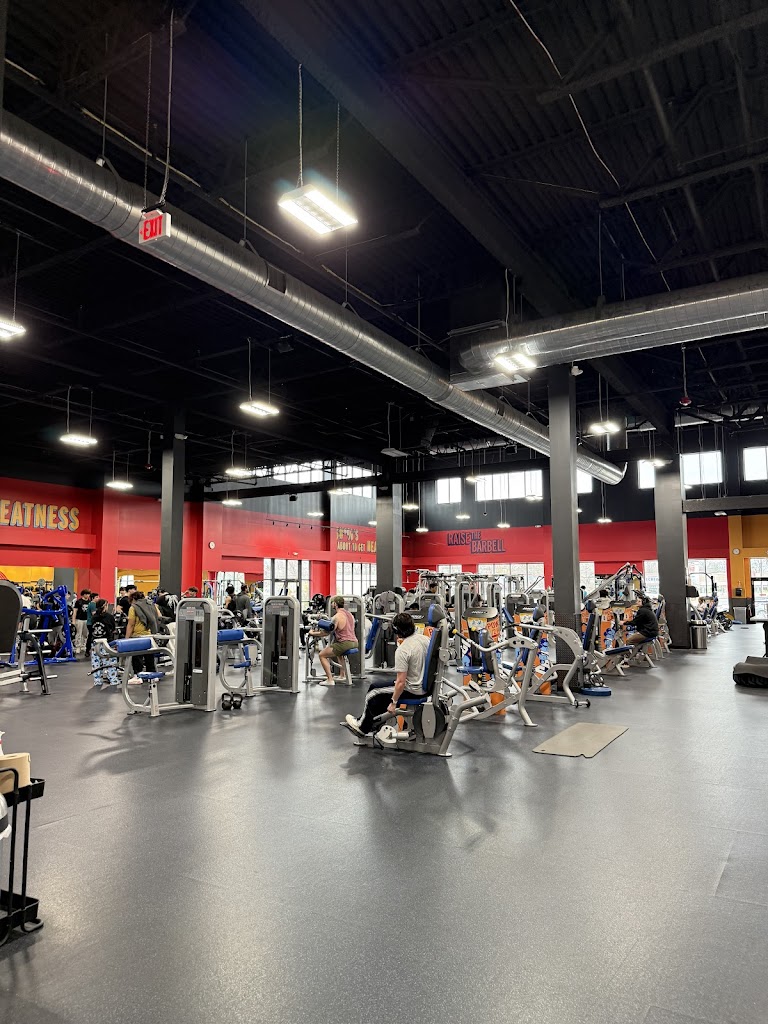  Crunch Fitness - East Brunswick