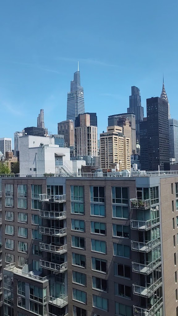  Crunch Fitness - 34th Street