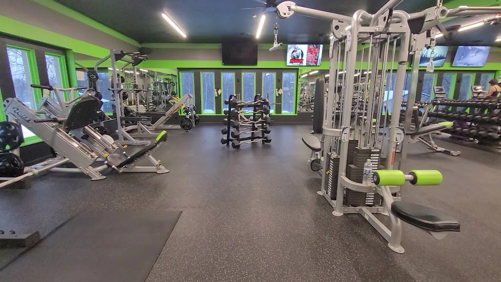  Freebs Fitness & Tanning 24/7