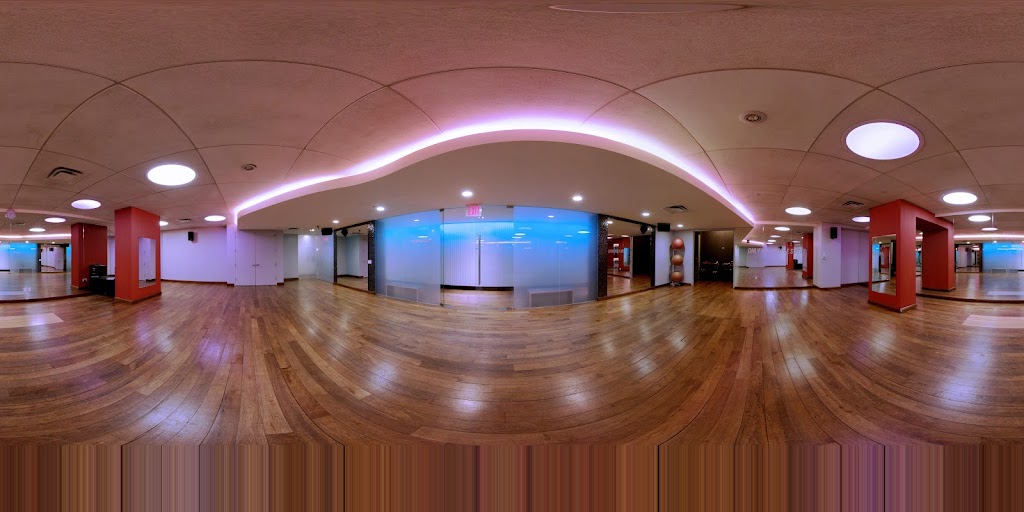  Crunch Fitness - 34th Street