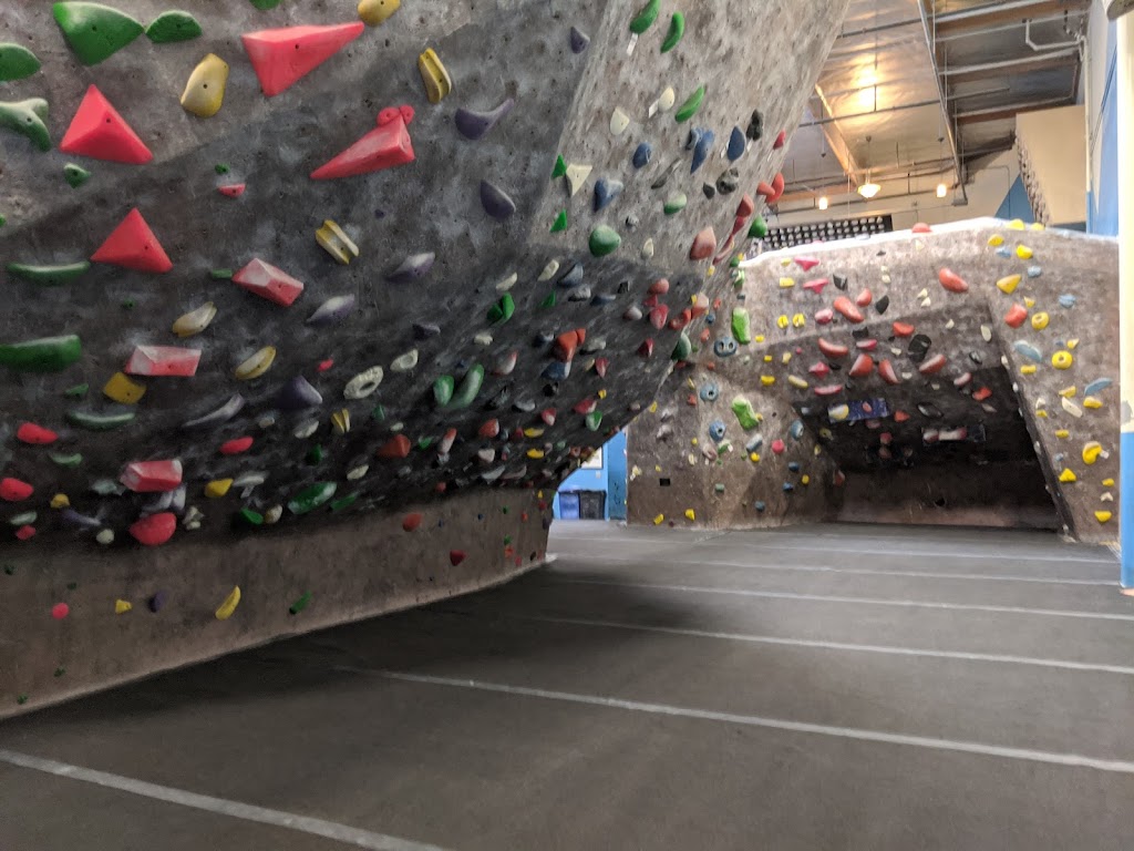  Hangar 18 Indoor Climbing Gym - East Riverside