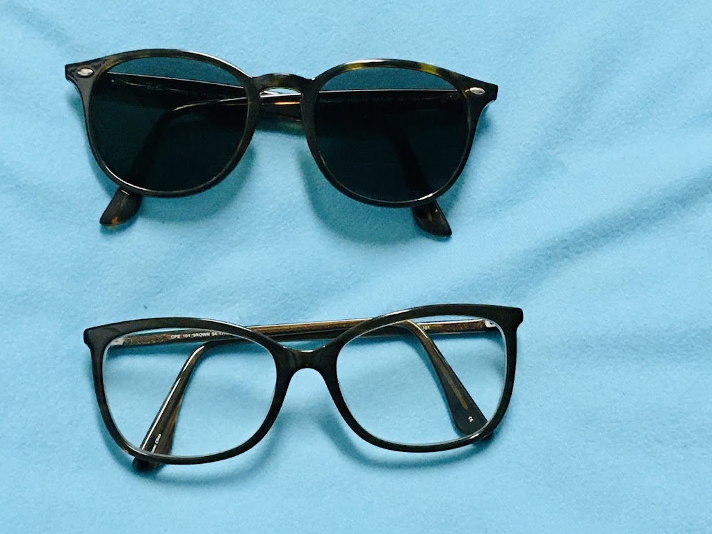  Eyeglass World