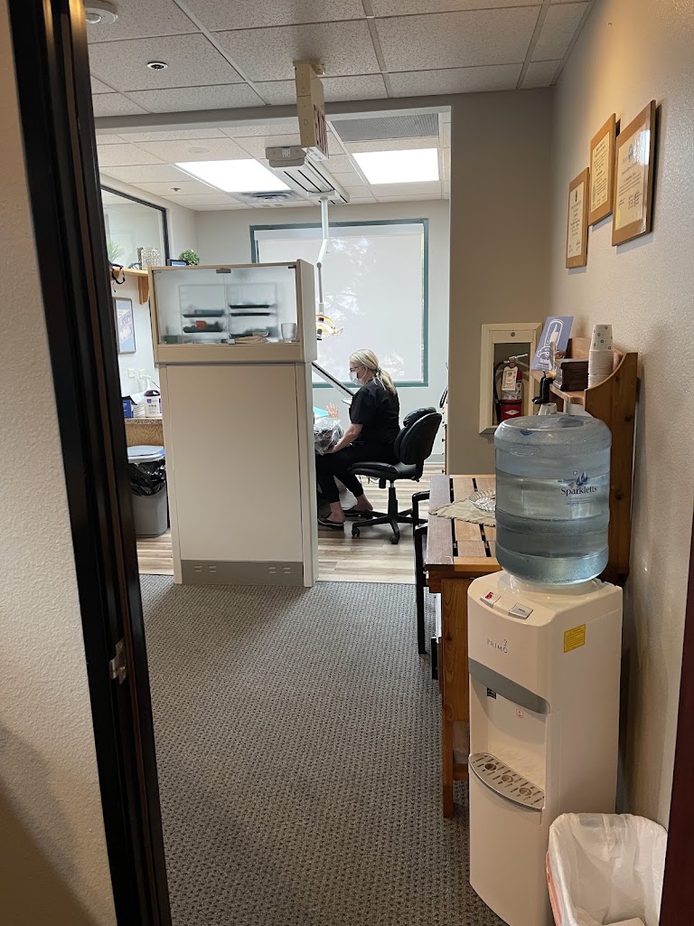  R. Lindsey Dalley DDS