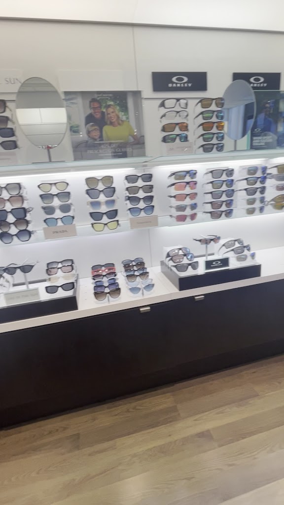 LensCrafters