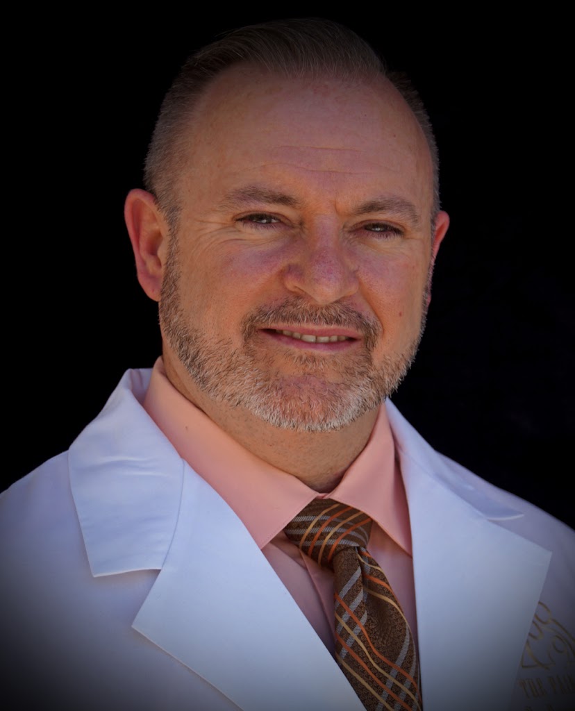 Roper L. Dollarhide, DC., APRN