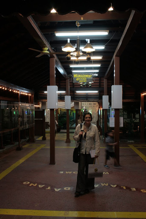 Julie au village Malay