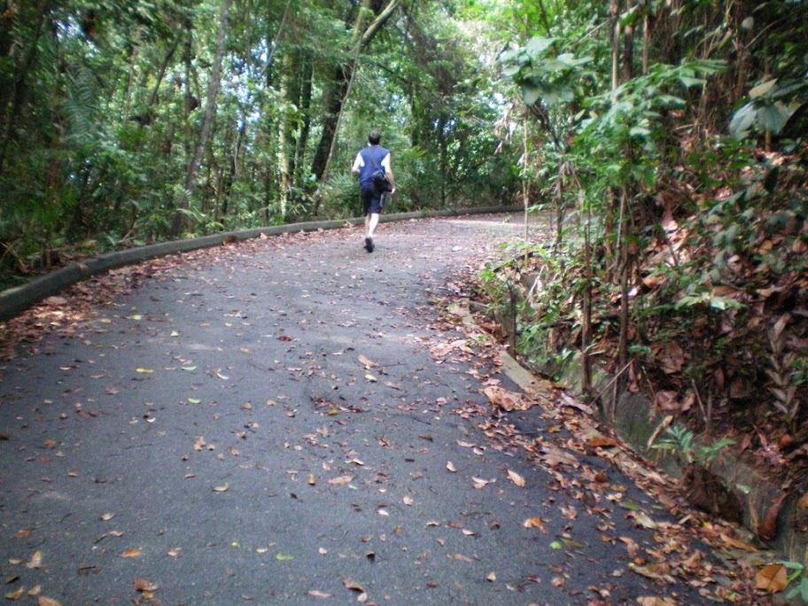 Côte pour atteindre le pont